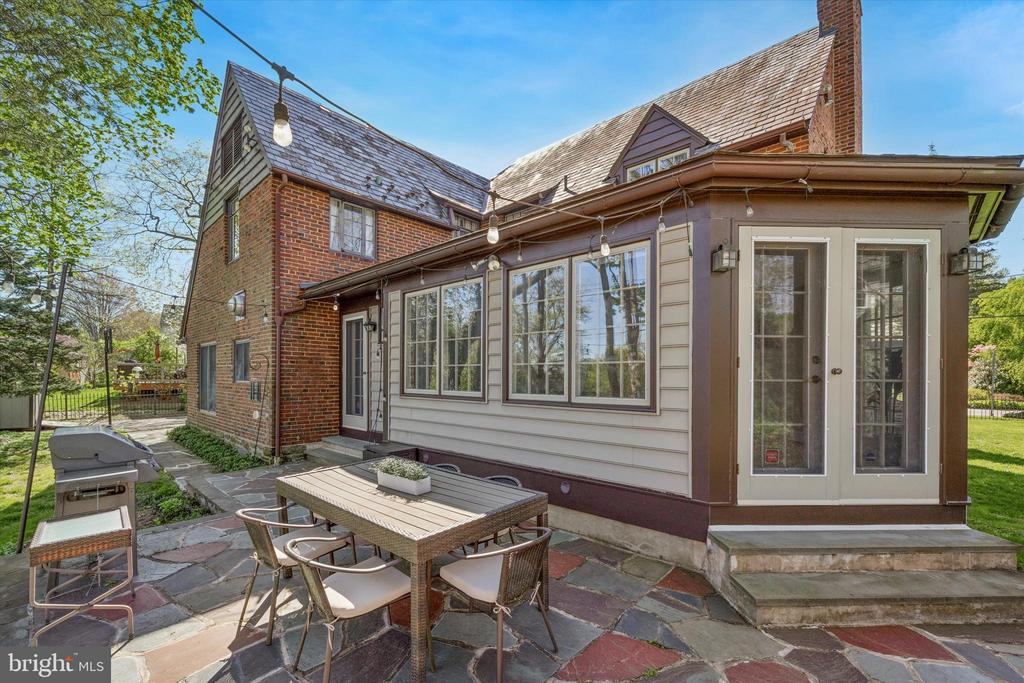 111 E DARTMOUTH ROAD
