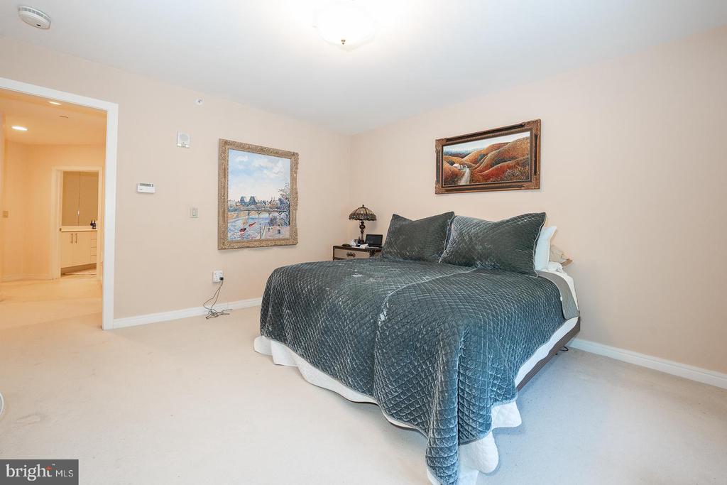 190 PRESIDENTIAL BOULEVARD Unit: 507