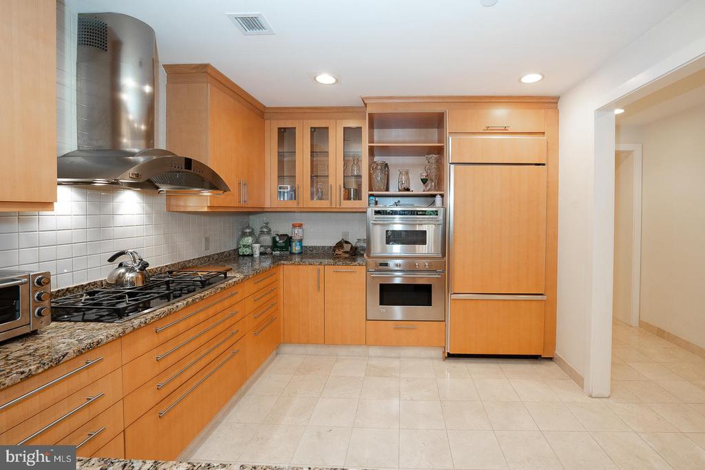 190 PRESIDENTIAL BOULEVARD Unit: 507