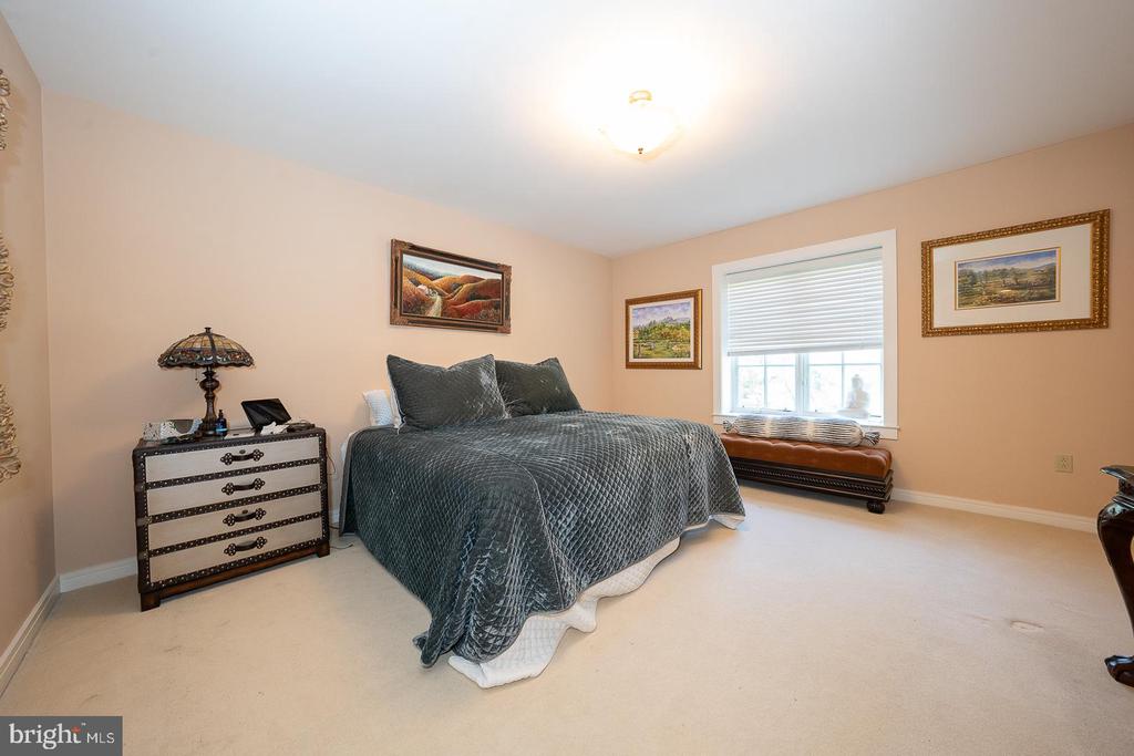 190 PRESIDENTIAL BOULEVARD Unit: 507