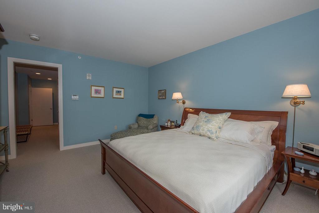 190 PRESIDENTIAL BOULEVARD Unit: 415