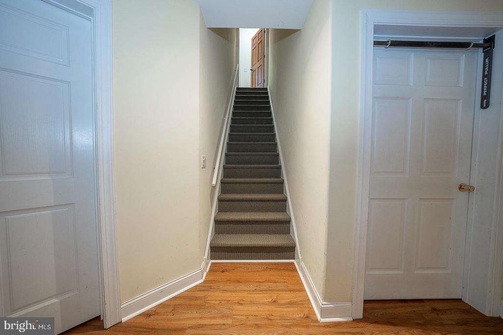 365 GREENWOOD COURT