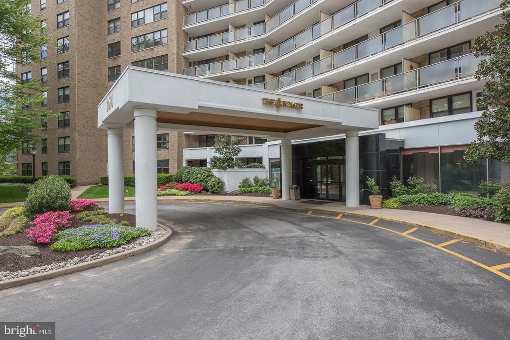 1600 HAGYS FORD ROAD Unit: 8-A