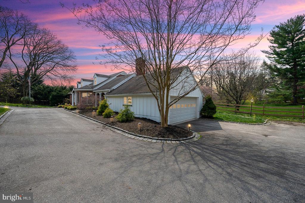 1416 OLD GULPH ROAD