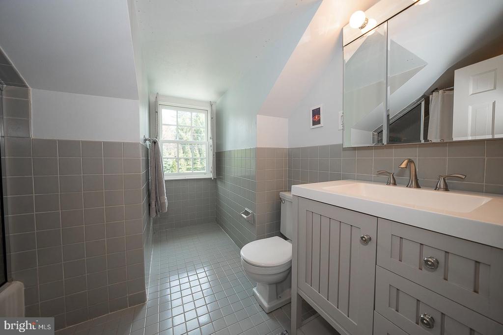 1416 OLD GULPH ROAD