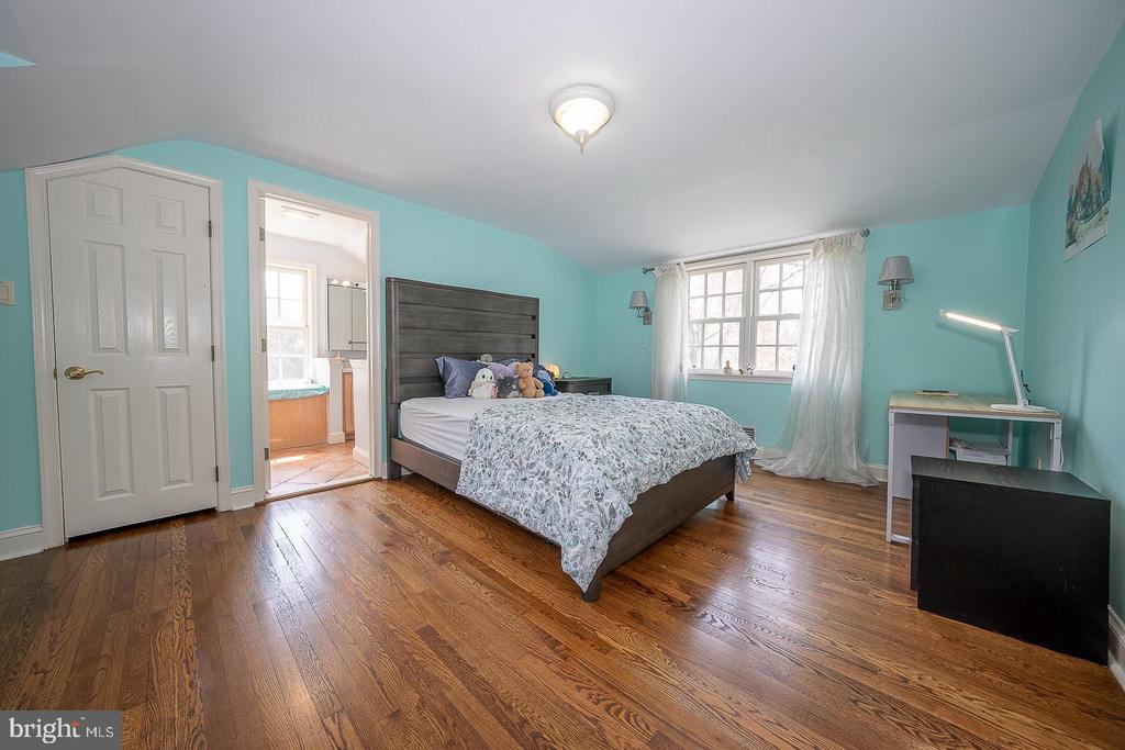 1416 OLD GULPH ROAD
