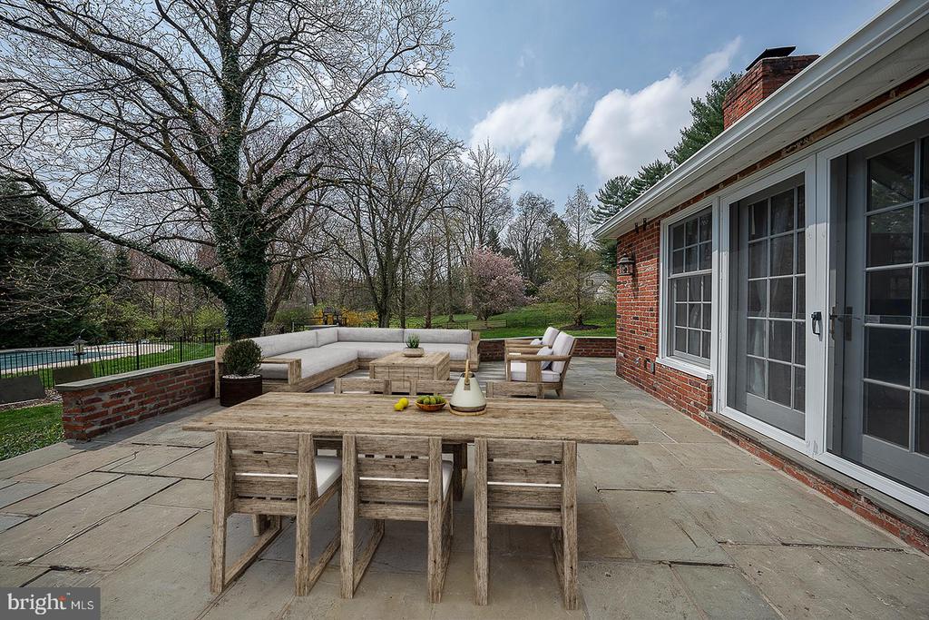 1416 OLD GULPH ROAD