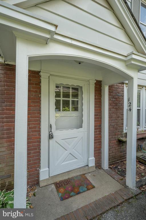 124 CROSSHILL ROAD