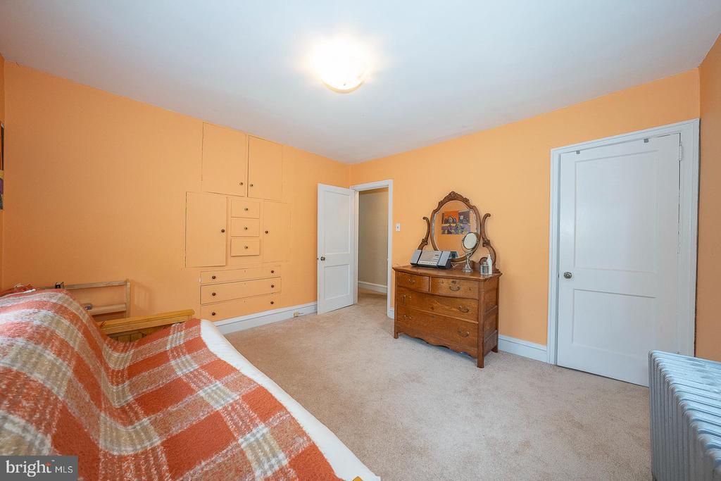 124 CROSSHILL ROAD
