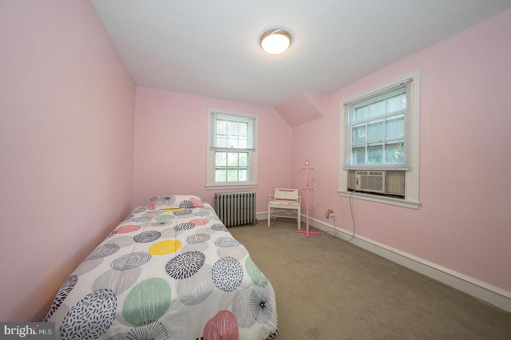 124 CROSSHILL ROAD