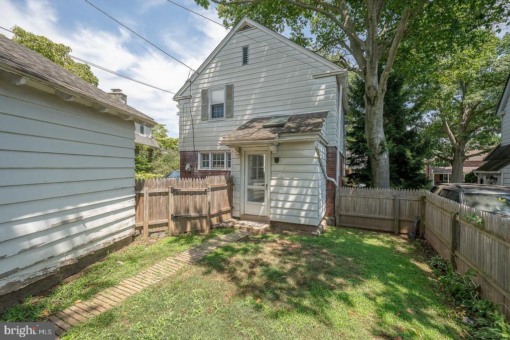 124 CROSSHILL ROAD