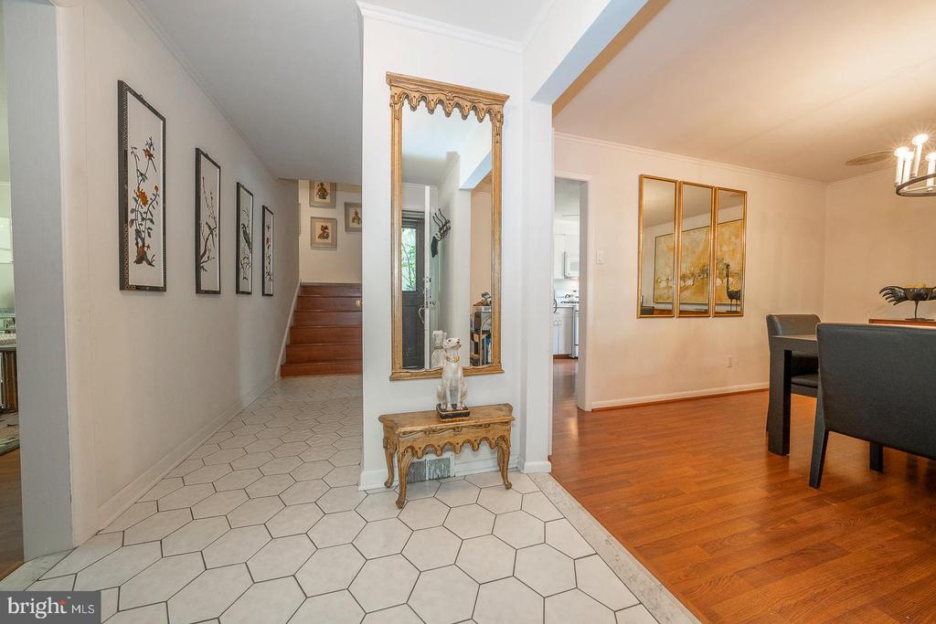 1515 SHEFFIELD LANE