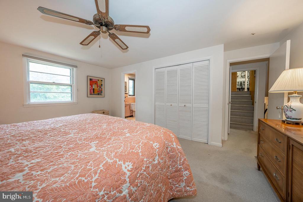 1515 SHEFFIELD LANE
