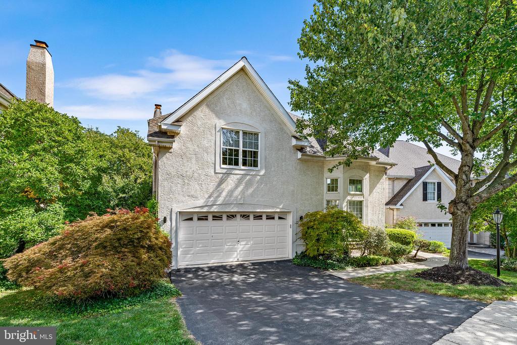 1010 RIVERVIEW LANE