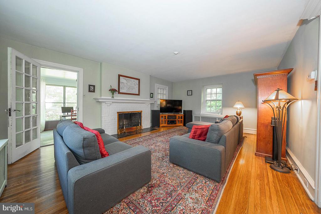 512 ANTHWYN ROAD