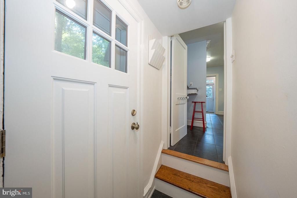 512 ANTHWYN ROAD