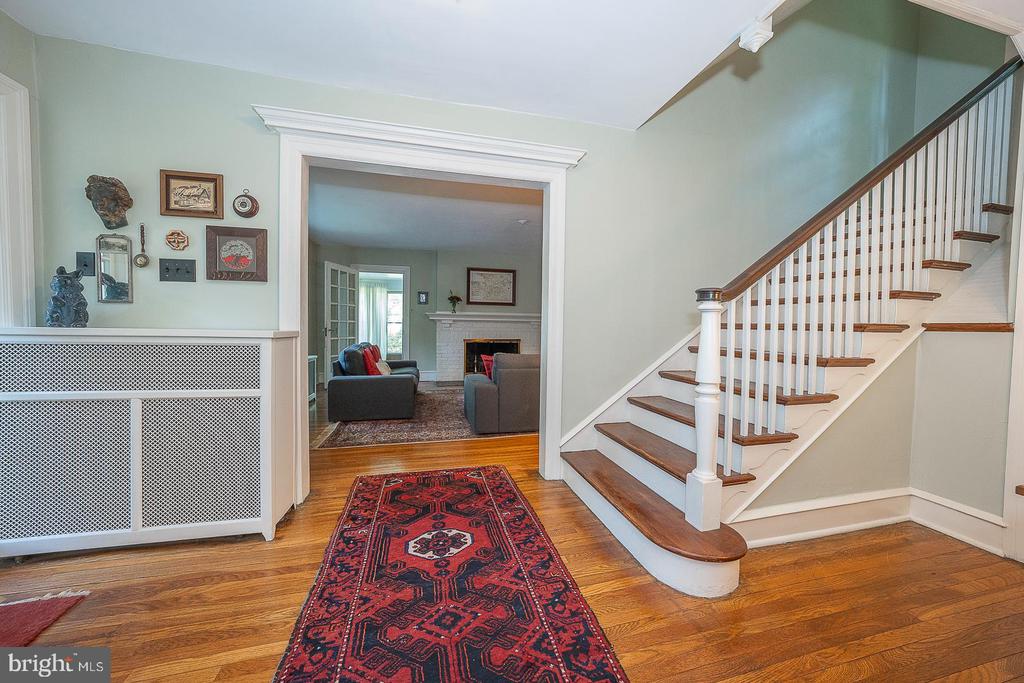 512 ANTHWYN ROAD