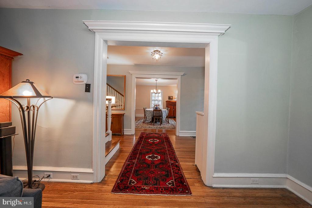 512 ANTHWYN ROAD