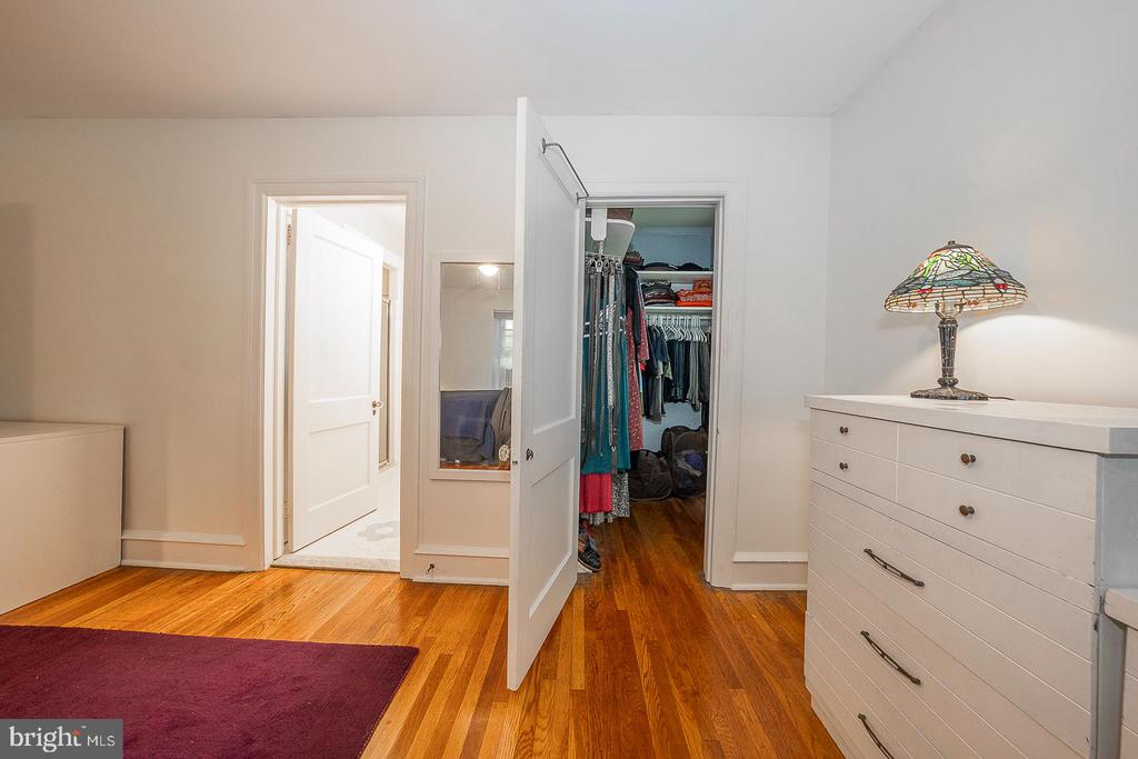 512 ANTHWYN ROAD