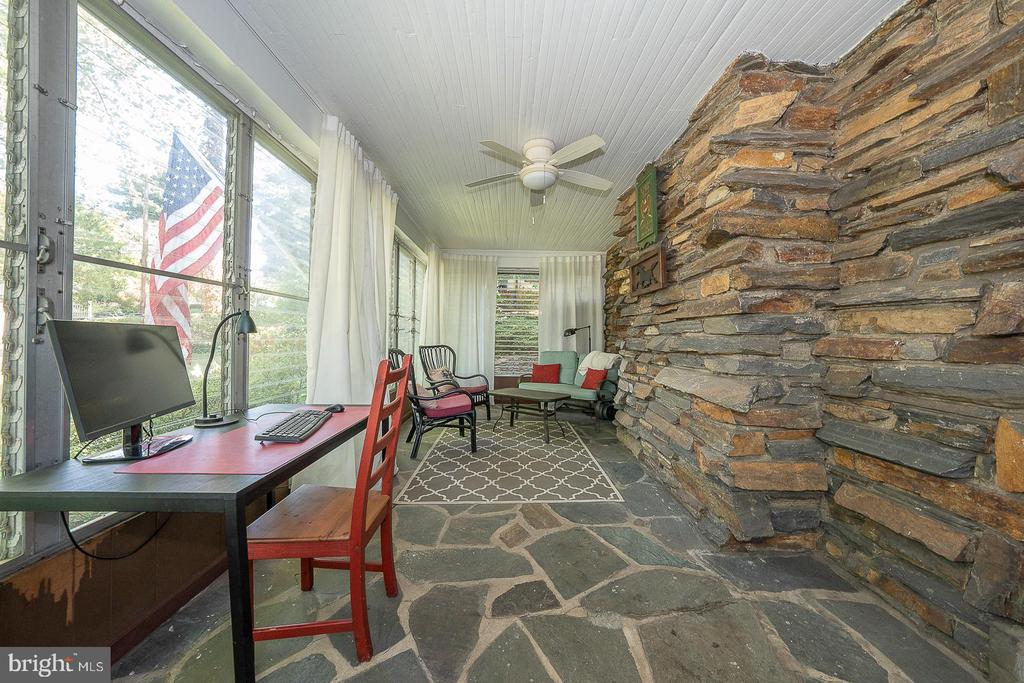 512 ANTHWYN ROAD
