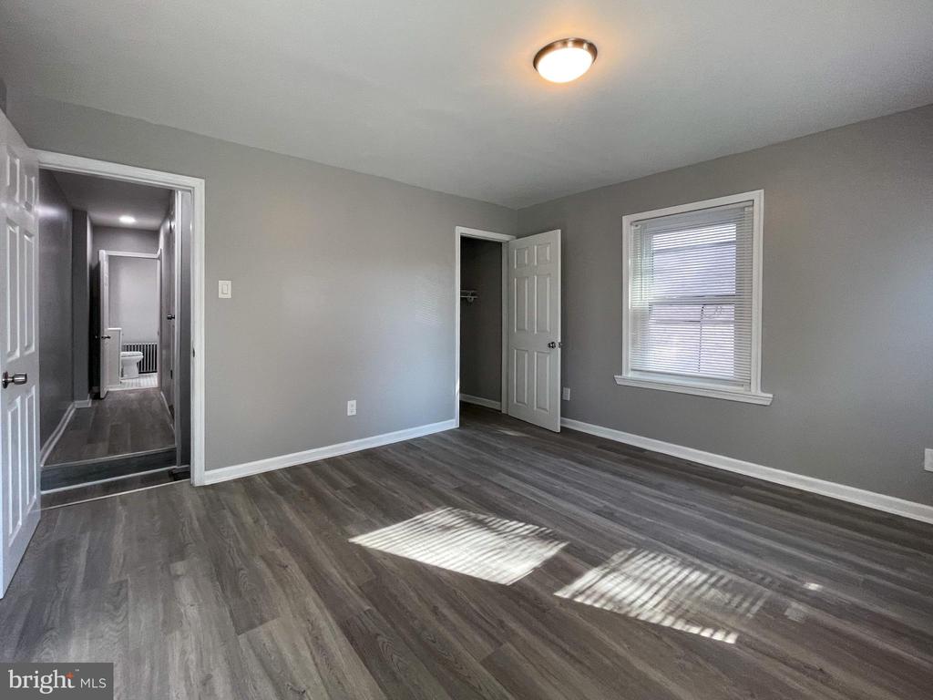 156 W 7TH AVENUE