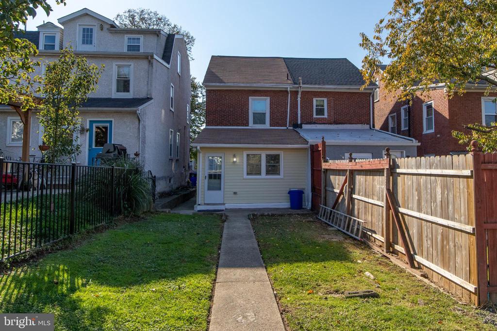 156 W 7TH AVENUE