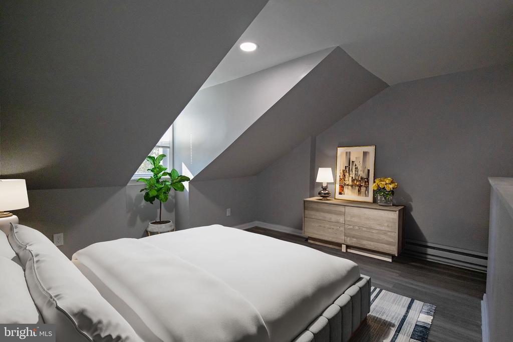 156 W 7TH AVENUE