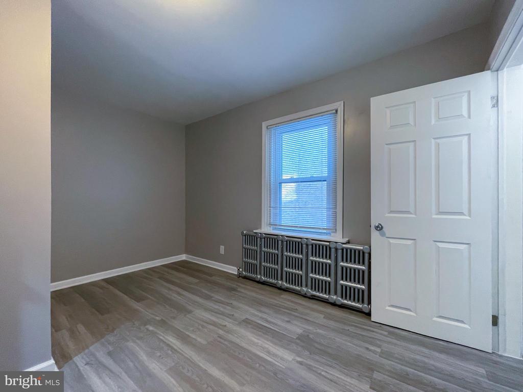 156 W 7TH AVENUE