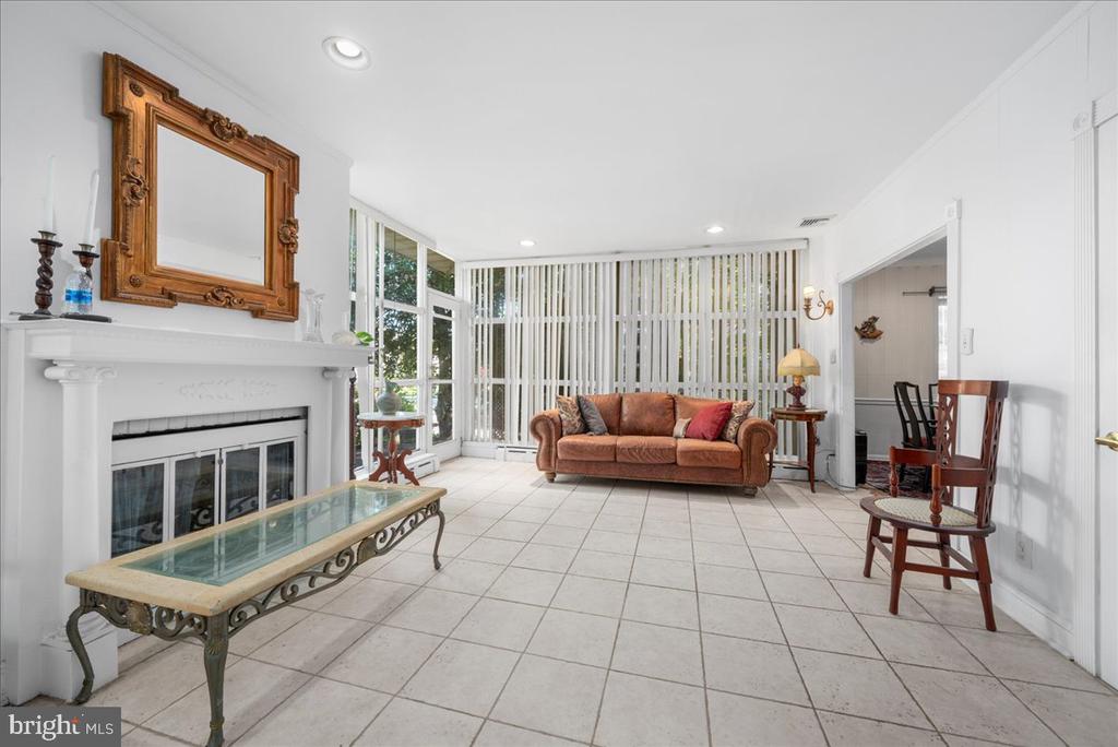 200 FORREST AVENUE
