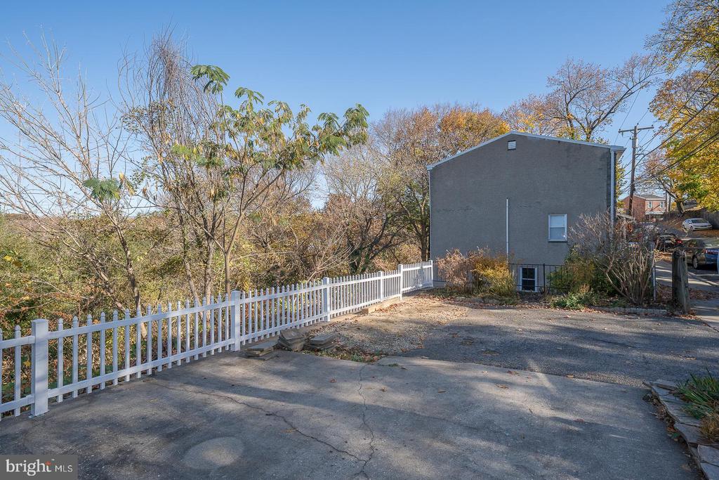 127 JEFFERSON STREET