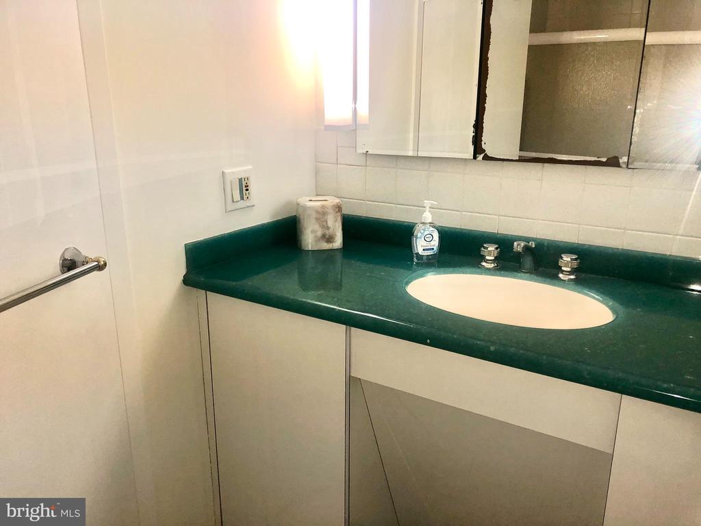 20 CONSHOHOCKEN STATE RD Unit: UNIT 602