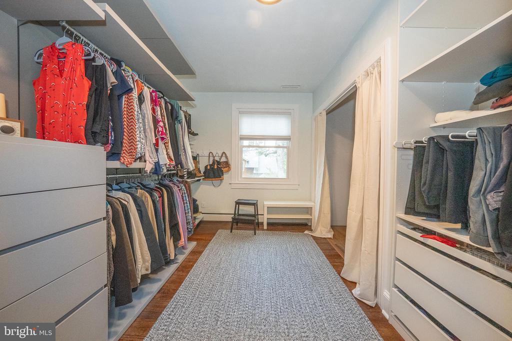 1205 GLADWYNE DRIVE