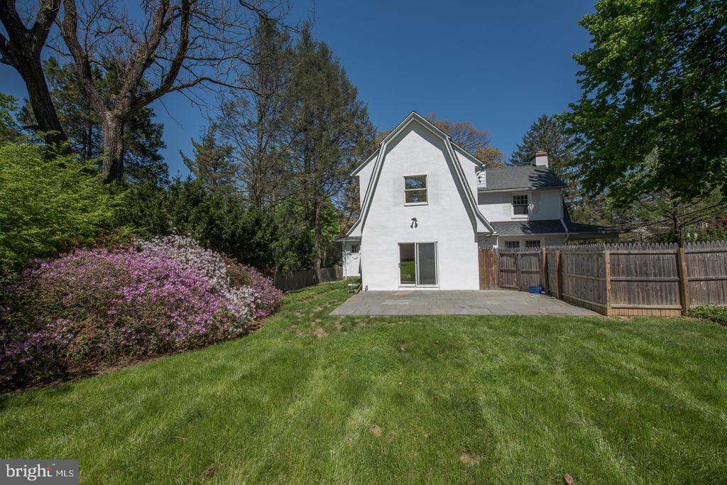 1205 GLADWYNE DRIVE