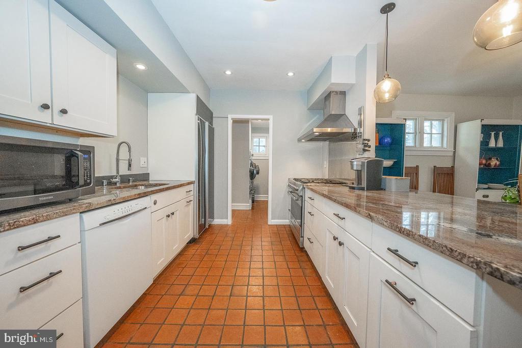 1205 GLADWYNE DRIVE