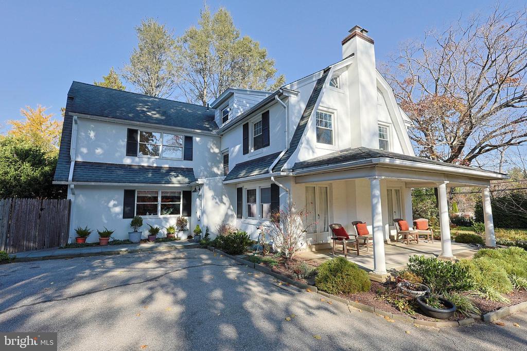 1205 GLADWYNE DRIVE