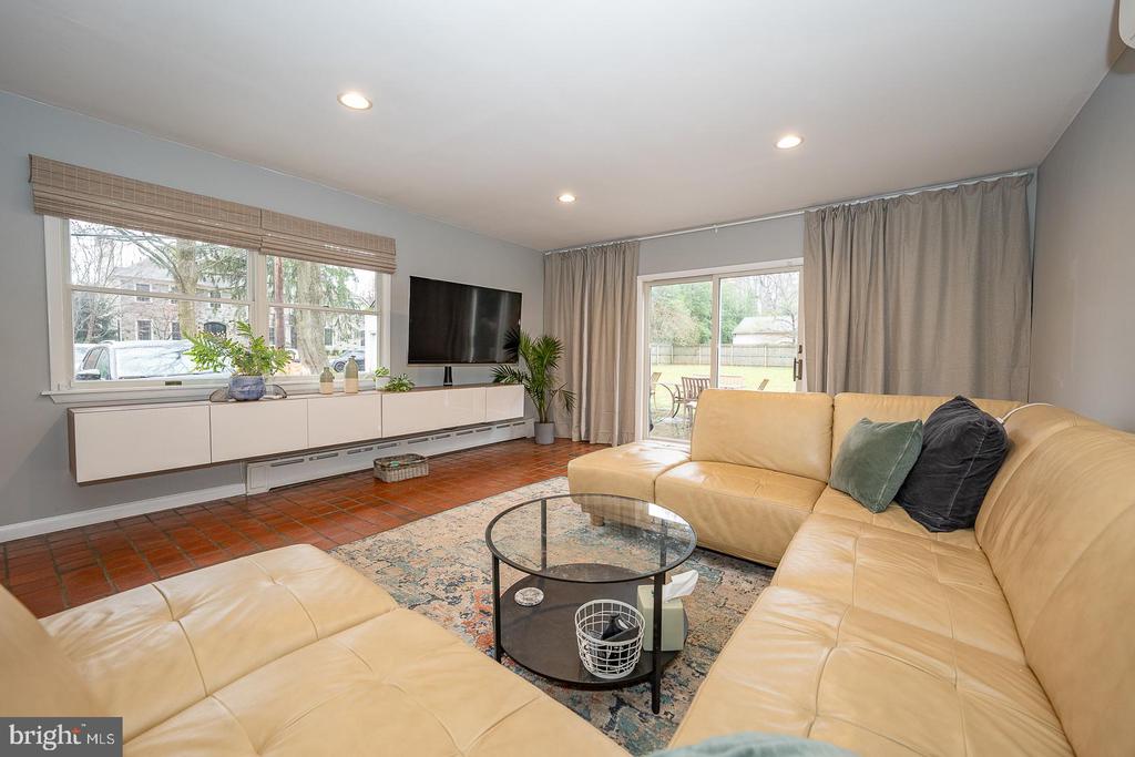 1205 GLADWYNE DRIVE