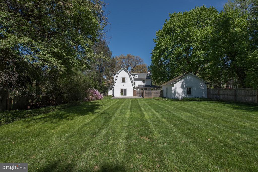 1205 GLADWYNE DRIVE
