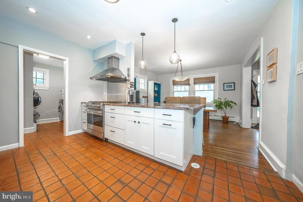 1205 GLADWYNE DRIVE