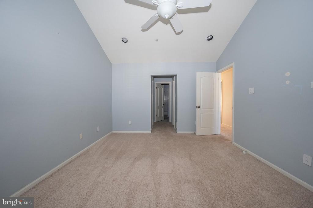 283 MILITIA DRIVE