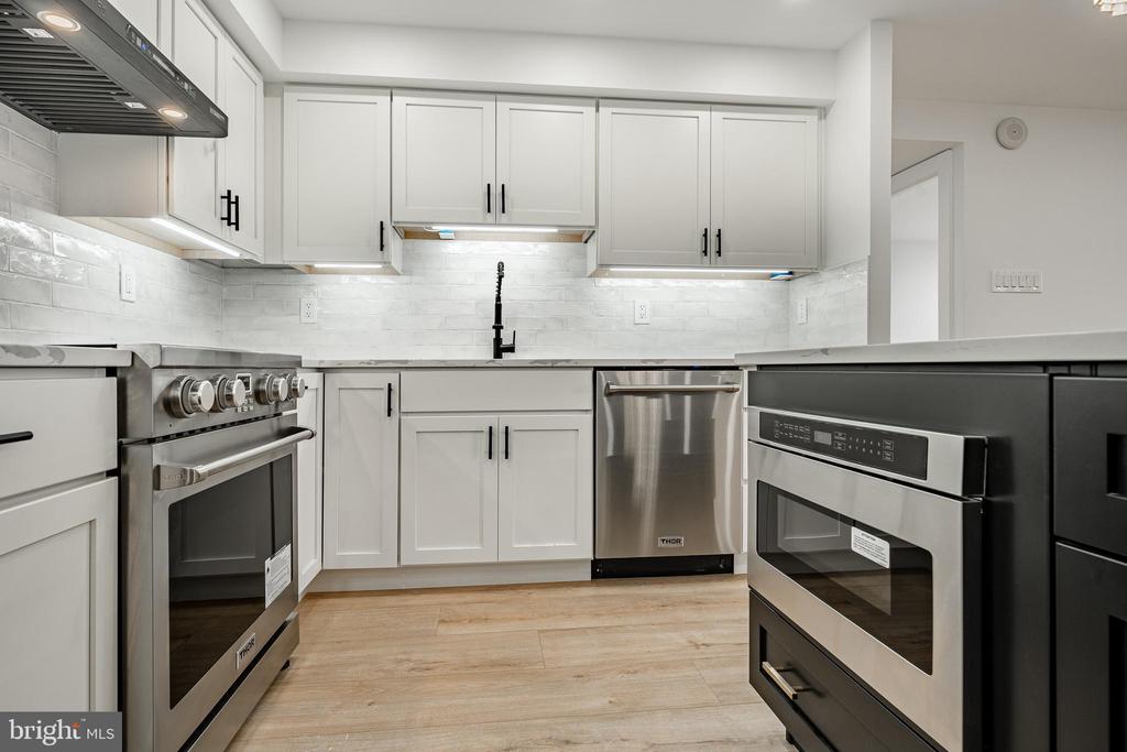 10411 VALLEY FORGE CIRCLE Unit: 411