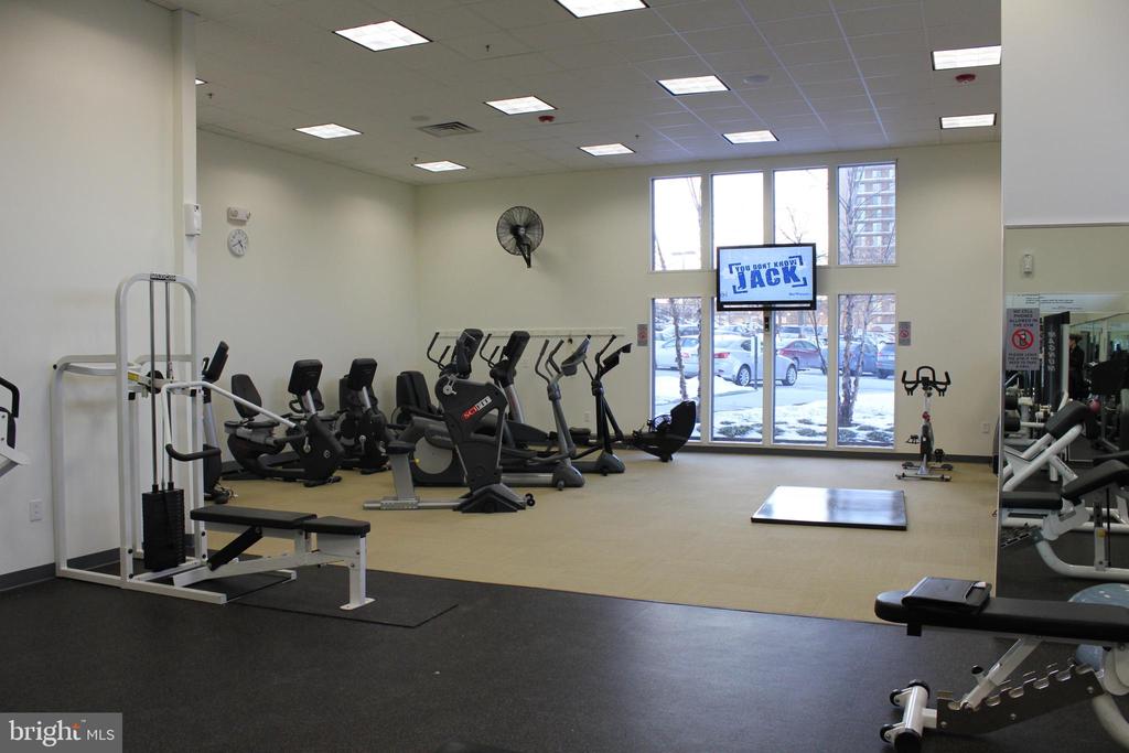 10411 VALLEY FORGE CIRCLE Unit: 411
