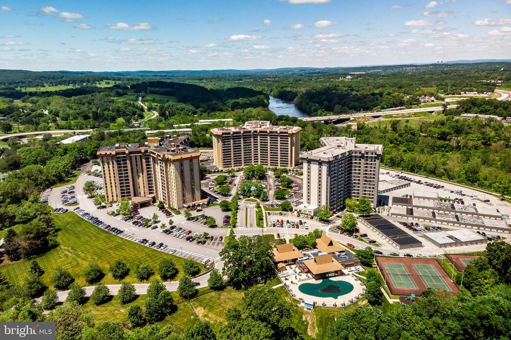 10411 VALLEY FORGE CIRCLE Unit: 411