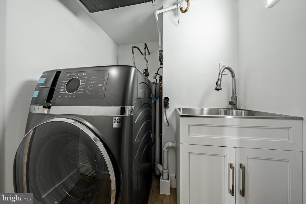 10411 VALLEY FORGE CIRCLE Unit: 411