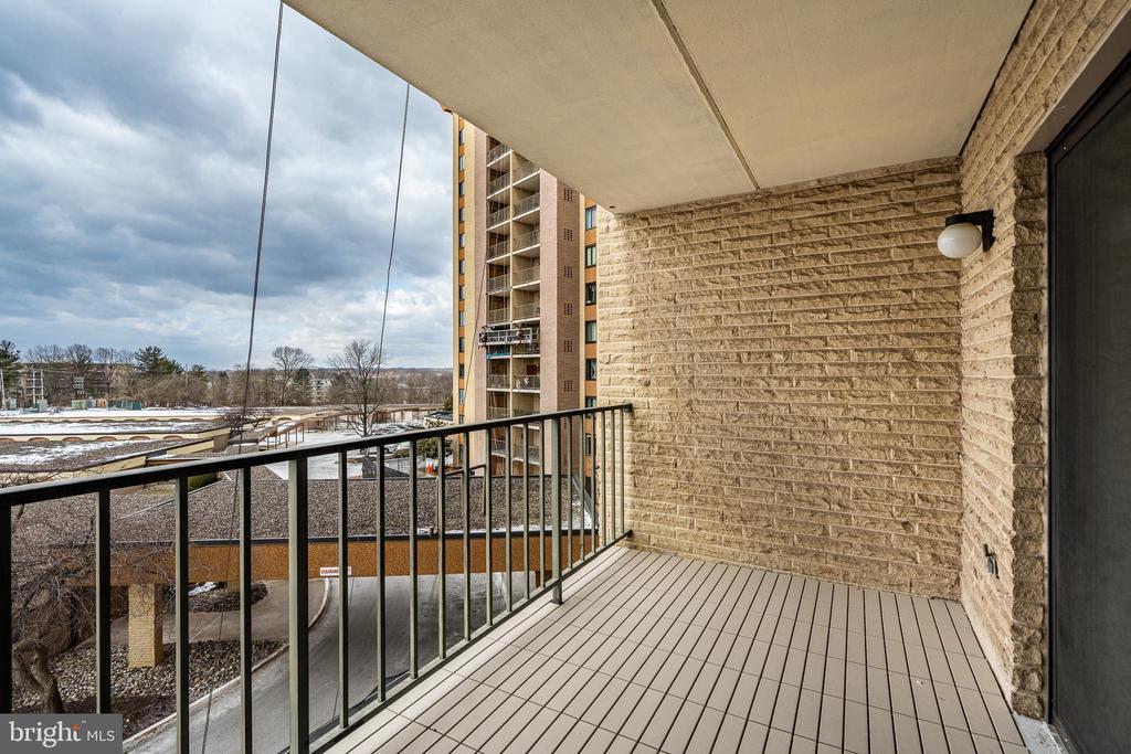10411 VALLEY FORGE CIRCLE Unit: 411