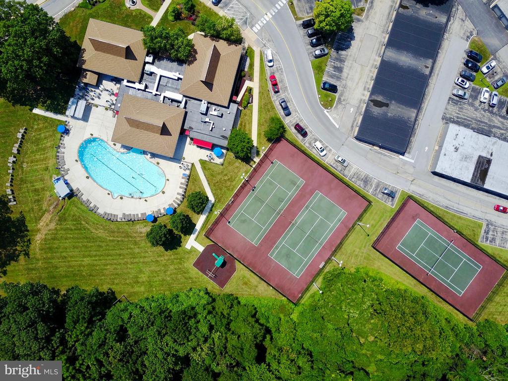 10411 VALLEY FORGE CIRCLE Unit: 411