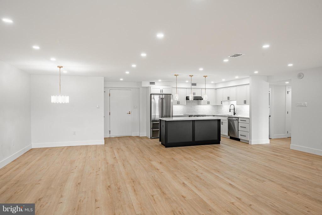 10411 VALLEY FORGE CIRCLE Unit: 411