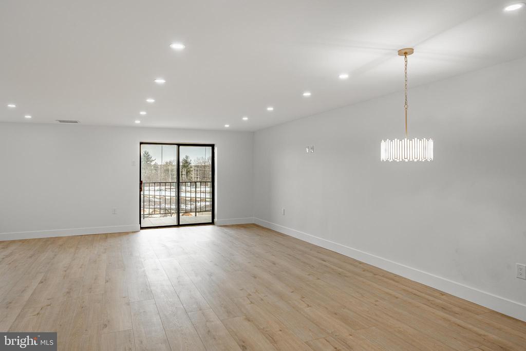 10411 VALLEY FORGE CIRCLE Unit: 411