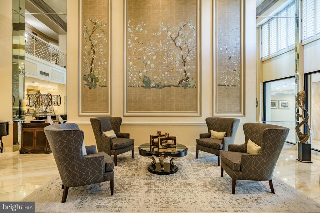 10411 VALLEY FORGE CIRCLE Unit: 411