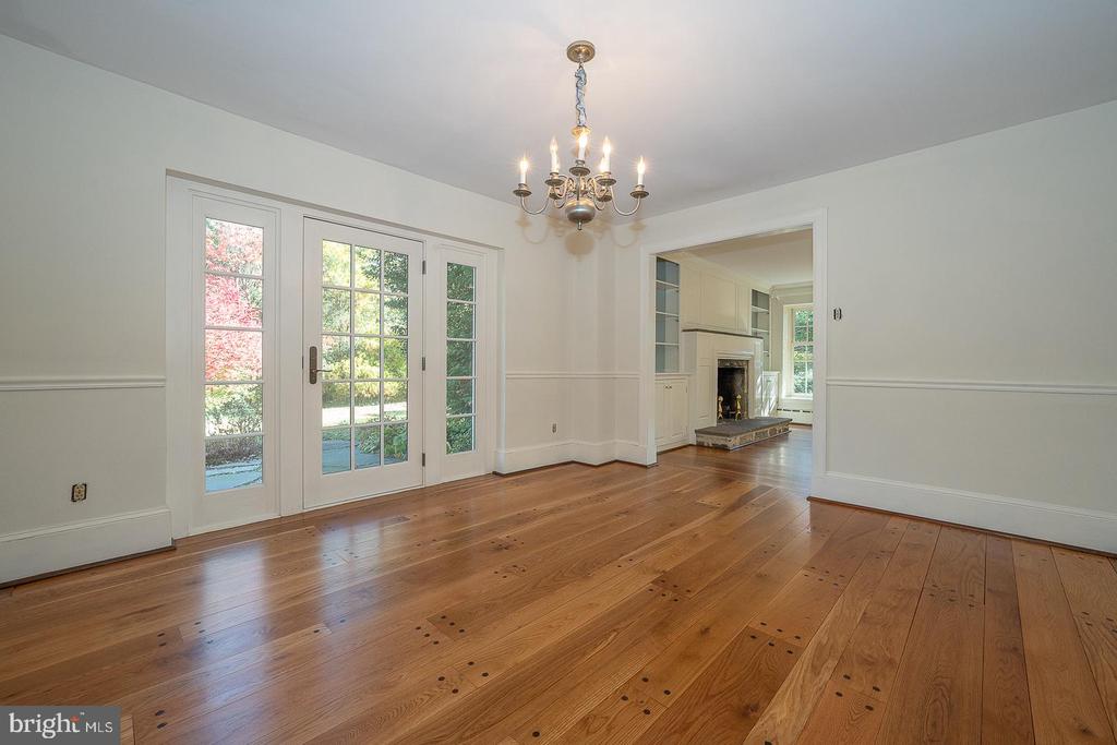 910 YOUNGS FORD ROAD
