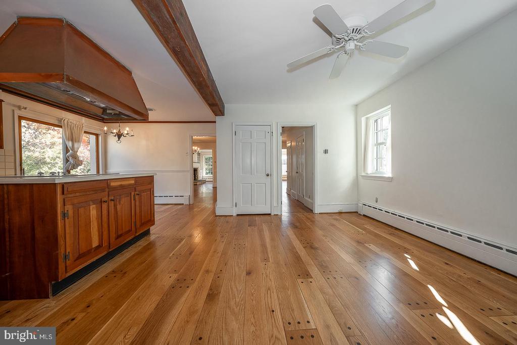 910 YOUNGS FORD ROAD